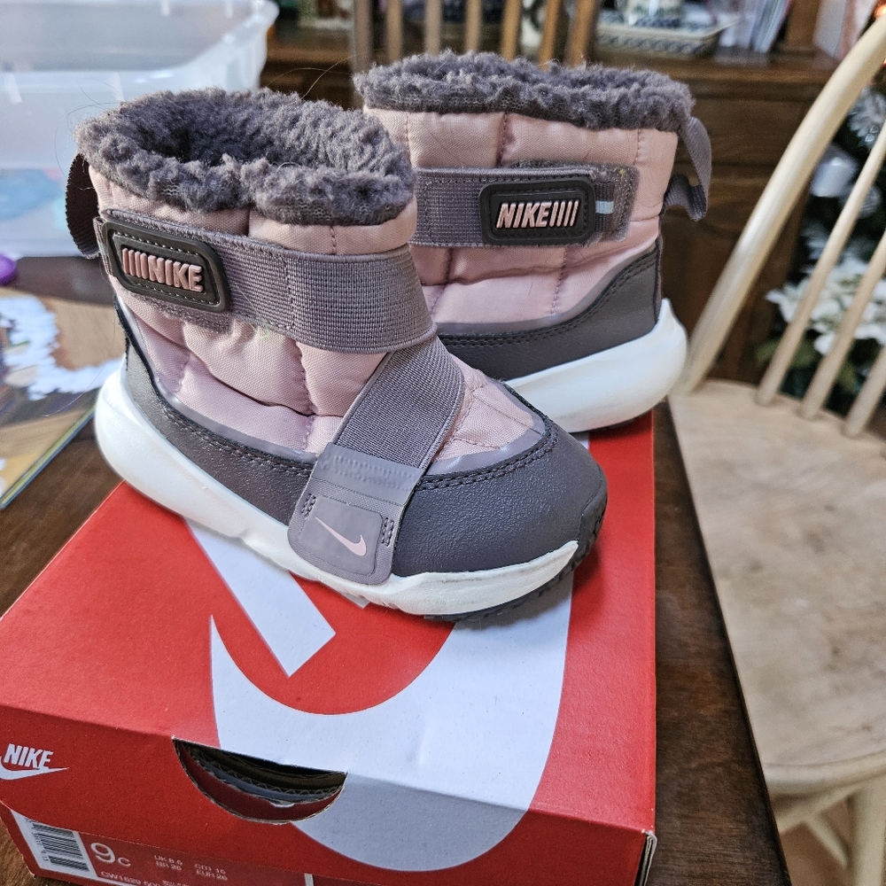 Nike toddler snow boots SOLD